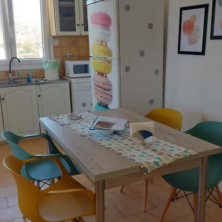 Vakantiehuis Summer Family House 300m From The